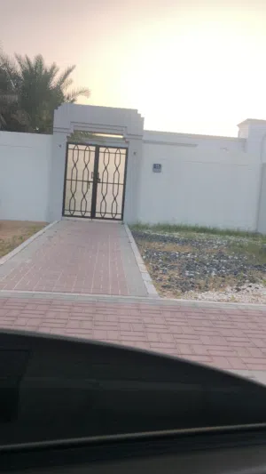 سكن مشترك هيلي