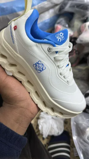 الأسعار من 25 إلى 35