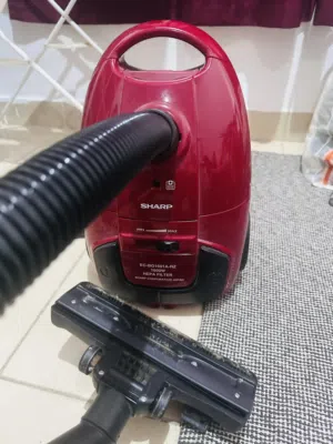 مكنسة كهربائية SHARP مستعملة للبيع