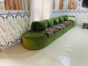 تخم استخدام قليل