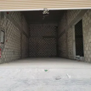 للايجار محل استور ورشة For Rent