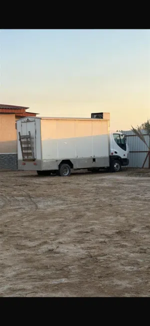 للبيع هاف لوري