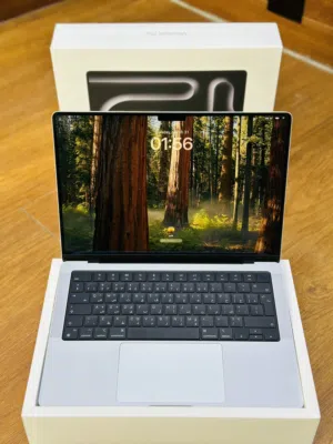 MacBook Pro M4 14inch RAM 24GB 512GB RAM battery health 99% good condition one month shop warranty.