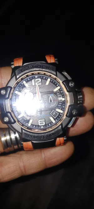 هذه ساعة Casio G-Shock Gravitymaster GPW-1000.   تتميز بتقنية GPS Hybrid Wave Ceptor من Casio.   تجم