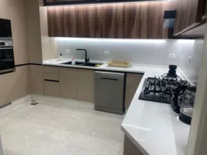 تفصيل مطابخ مودرن وغرف نوم حسب الطلب – أسعار مناسبة