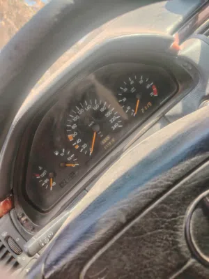 مرسيدس عيون 2002 للبيع