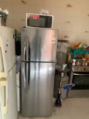 ثلاجه LG كبيره