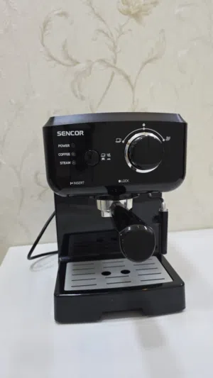 ماكينة قهوة مع تبخير حليب SENCOR