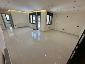 طريق المطار شقه لم تسكن للبيع
