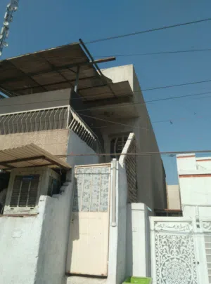 شقه للبيع فارغه طابو صرف المساحه (50) شارع فلسطين