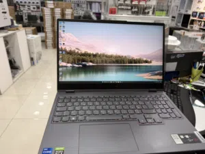 لابتوب lenovo جيل 12 شبه جديد ما شاء الله اداء قوي وحالة ممتازه جداً  جديد فرصه ممتازه