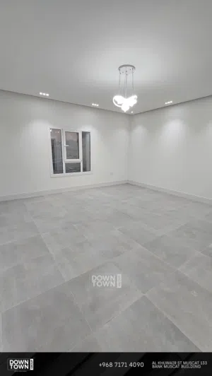 90 m2 2 Bedrooms Apartments for Rent in Muscat Al Khuwair