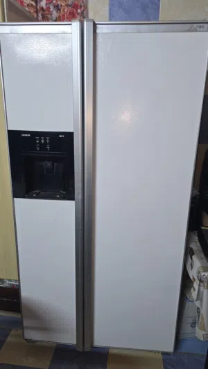 ثلاجة حجم كبير 2 باب للبيع