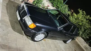 مرسيدس-المميزة-للبيع-أو-البدل-لـ-e-200-موديل-1993-الطراز-الرسمي-mercedes-benz-e-e200-w124