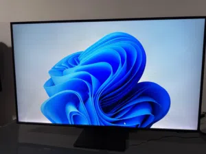 SAMSUNG 43-inch M7 Smart Monitor Model : S43BM700UM