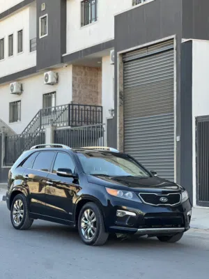 Used Kia Sorento in Tripoli