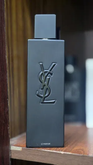 عطر توم فورد TUSCAN LEATHER مستخدم رشات فقط الاصلي  وعطر MYSLF مستخدم اقل من 5 مل الاصلي