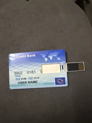 فلاش USB بتصميم ذكي ومميز — ستايل فريد، هدية ذكية - سعر مغري - الكمية محدودة