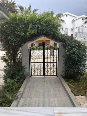 Luxury quiet villa, sea view, pool, 5 min walk