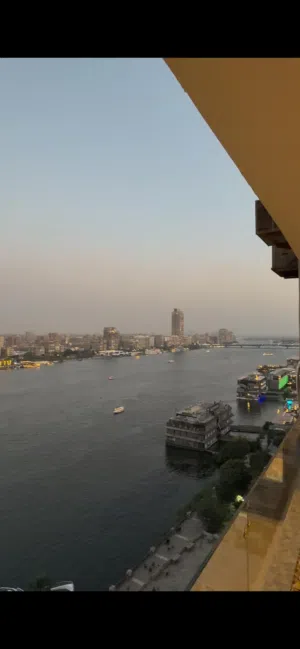 من أفخم وأرقى الشقق على النيل بجوار السفاره السعودية