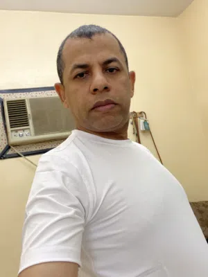 علي 