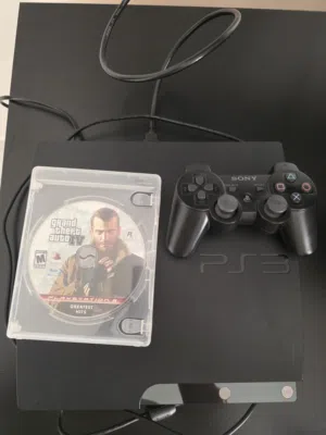 سوني 3 نظيف جدآ مع جميع ملحقاته و شريط GTA 4