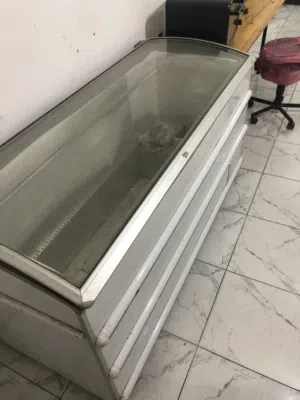 يوجد فريز عرض نظيف