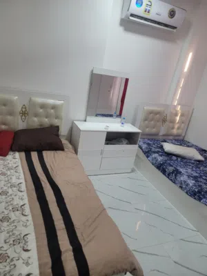 Furnished Room weekly and monthly
