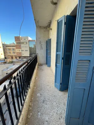 شقة للبيع خلف شارع المسيرة ملك مقدس