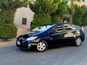 Toyota prius 2010فحص كامل 7جيد بطارية مركزيه
