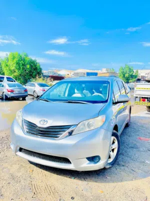 Toyota sienna  2011