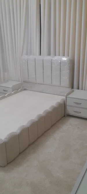تخوت شباب مفرد خشب او تنجيد جميع الوان والمقاسات حسب الطلب