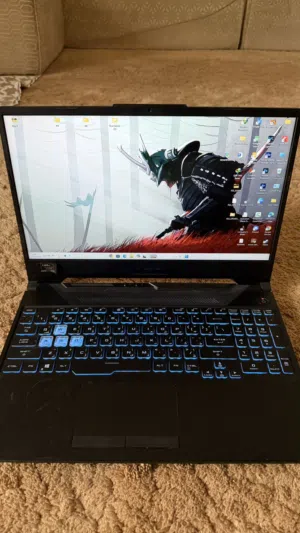 للبيع لابتوب غيمنق
