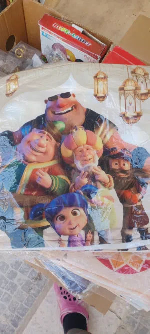 بضاعة محل نثريات  للبيع بسعر حرق