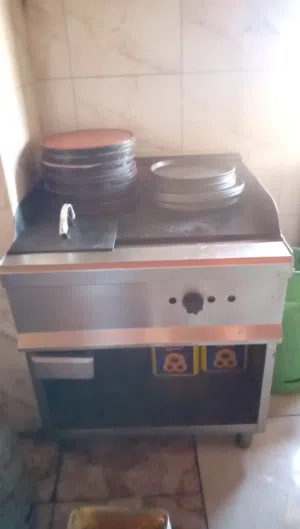 عدة مطعم وكافيه