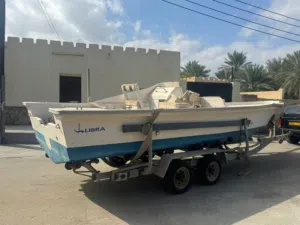 قارب مسطح للبيع