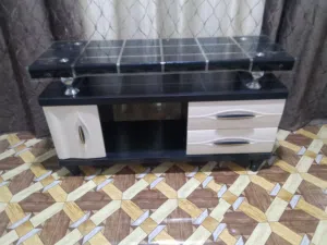 ميز شاشة بلازما نظيف