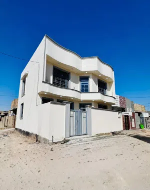 بيع مستعجل بيت 100 متر مربع ركن على شارعين