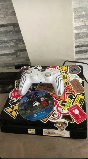 PlayStation 4 PlayStation for sale in Al Dakhiliya