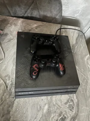 بلايستيشن 4 برو مستعمل  (نسخة جدا نادرة) للبيع...