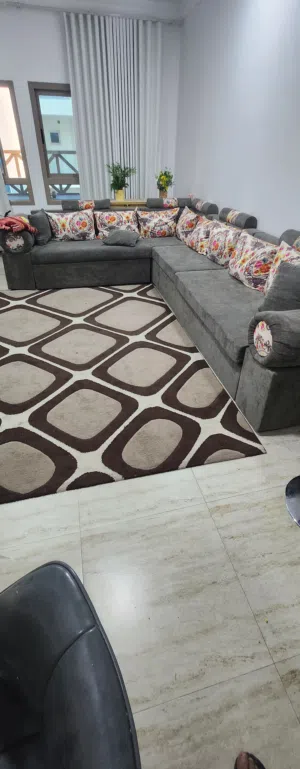 للبيع كنب زاوية + سجادة ب