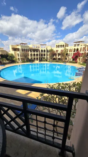 أجمل مواقع تالا باي، بركة وبحر كومبو.لاجمل الإجازات العائلية. كل شيء متوفر حولك عيش خمس نجوم واستمتع