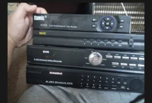 4 أجهزة DVR للبيع بسعر حرق