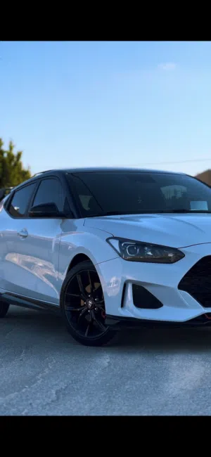 Hyundai Veloster Turbo Car Model: 2018