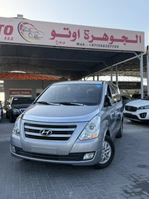 Hyndai starex 2016 clean title 11 seats  هيونداي ستاركس h1 موديل 2016 وارد كوريا مع خدمه تجهيز الباص