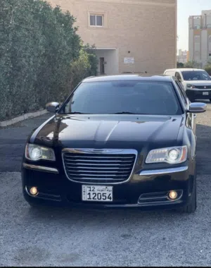 سيارات للبيع