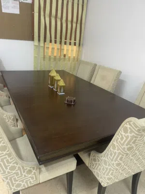 Solid wood dining table great condition