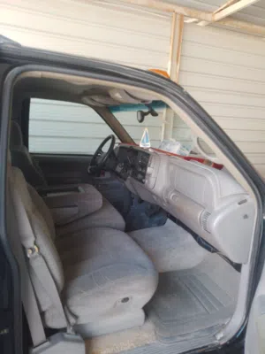 Used Chevrolet Suburban in Al Ahmadi