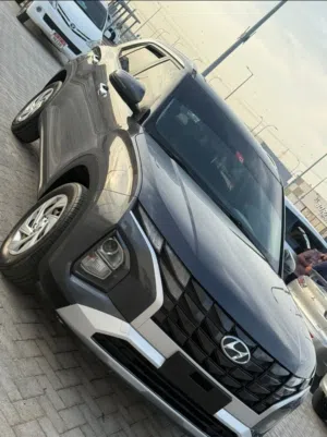 Hyundai Creta, GCC specs, 2023 model, in excellent condition, no defects, ready to drive.