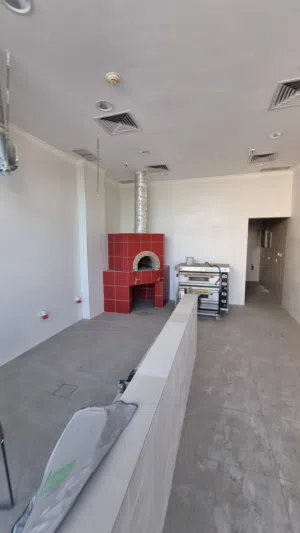 للايجار بابو الحصاني محل مساحتة 50 متر  موقع مميز  For rent in Abu Al-Hassani, a shop with an area o
